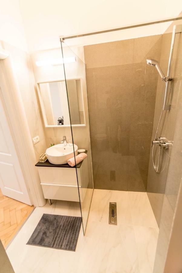Central Premium Suites Timişoara Eksteriør bilde
